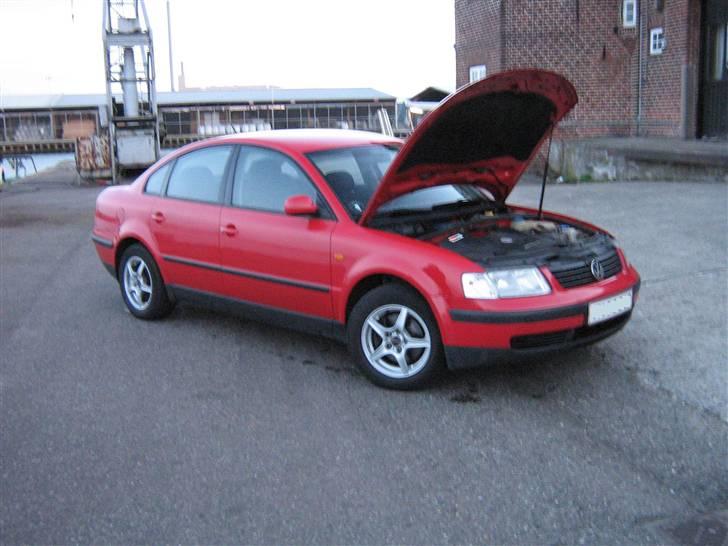 VW Passat 1,8T *SOLGT* billede 12