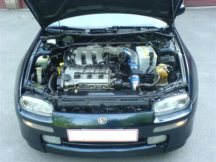 Mazda 323f GT billede 1