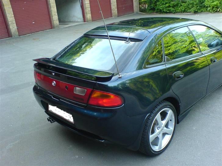 Mazda 323f GT billede 4