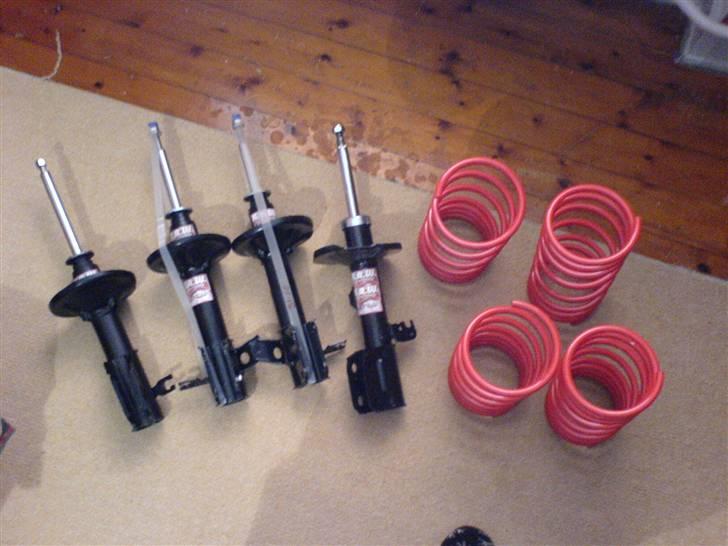 Mazda 323f GT billede 8