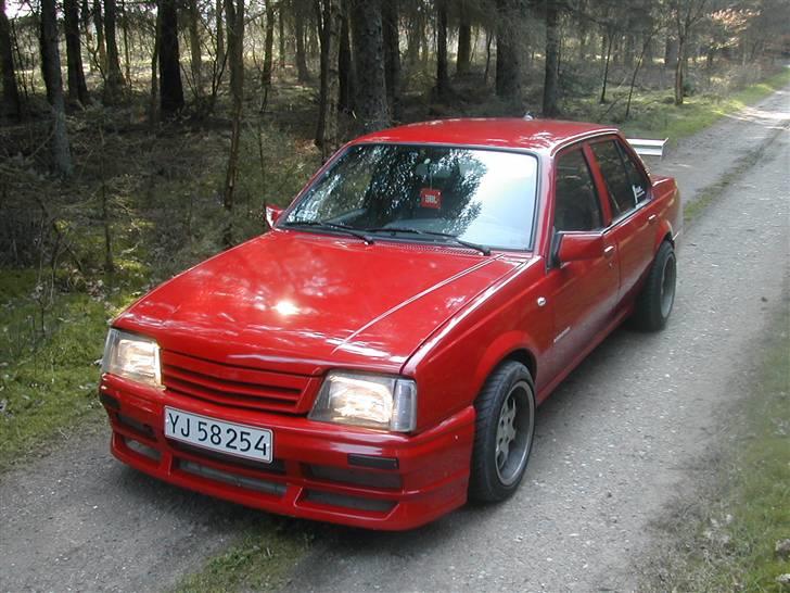 Opel Ascona C GT 2,0i billede 9