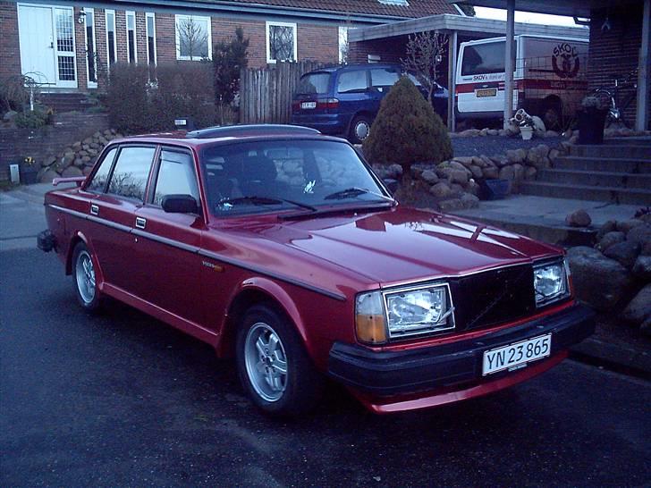 Volvo 264 GLE (Solgt) billede 1