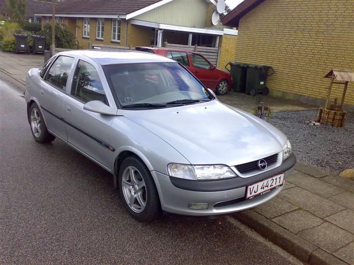 Opel Vectra b solgt billede 1