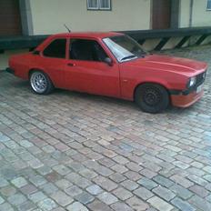 Opel Ascona B 