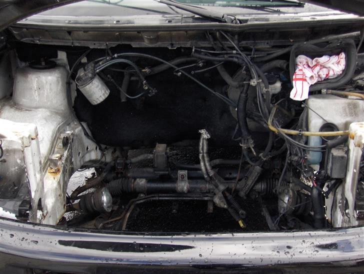 Mercedes Benz 110 td nyt projekt solgt - motor og gearkasse er taget ud er ved at få renoveret top og honet cylinder samt nye lejer og stempel ringe billede 4