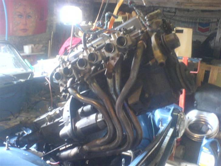 Triumph TR6 PI - Motoren måtte lige ud, og have nye lejer billede 10