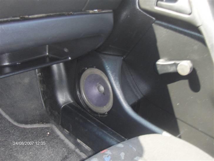 VW Golf 3 SOLGT - Nye dærsider med højtalere i billede 18