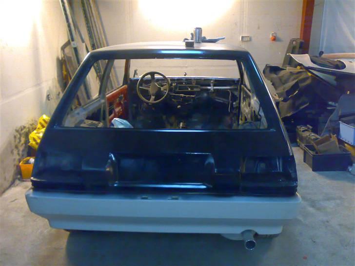 Toyota AE82 GT (PROJEKT) - nogenlunde udgladttet bagkofanger, nummerplade hul i bagklap er ikke fjernet endnu... billede 8