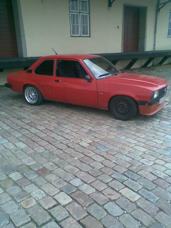 Opel Ascona B  billede 1