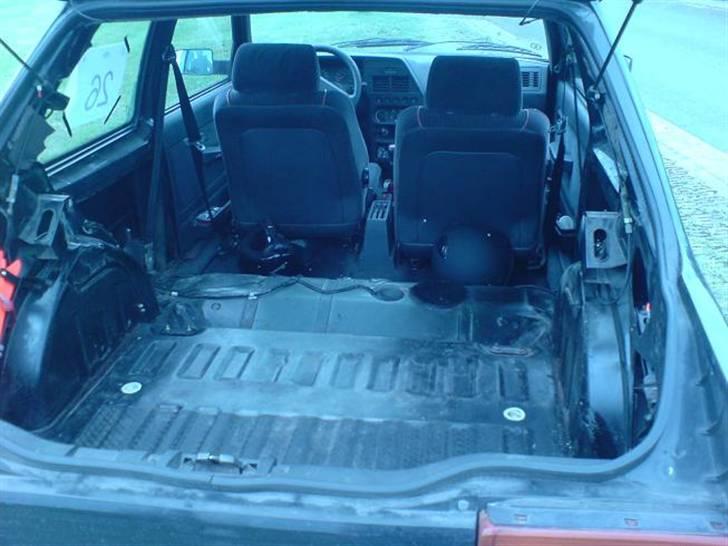 Peugeot 309 GTI "Klubrally" knust billede 3