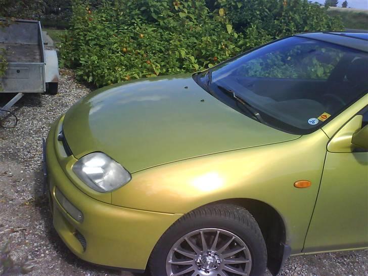 Mazda 323C (SOLGT) billede 2