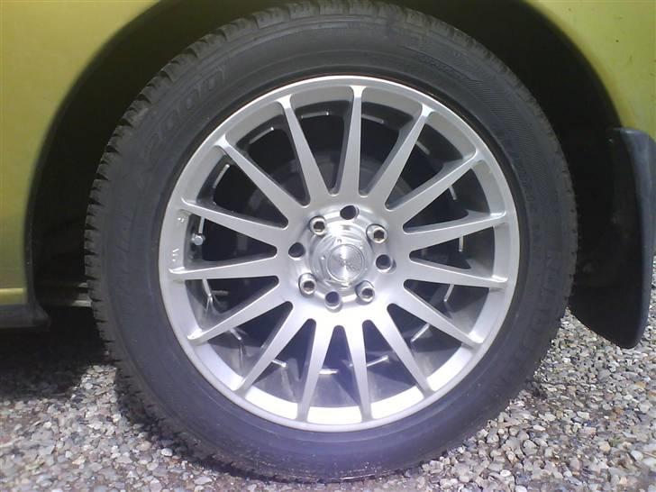 Mazda 323C (SOLGT) - Fælgene ... 15" billede 5