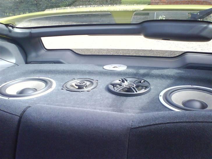 Mazda 323C (SOLGT) - Hatte hylden :) billede 11