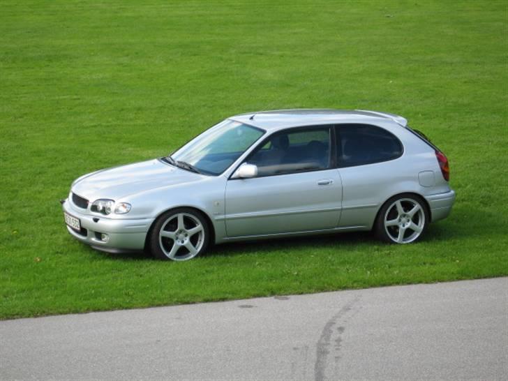 Toyota Corolla E11 G6 SOLGT billede 2