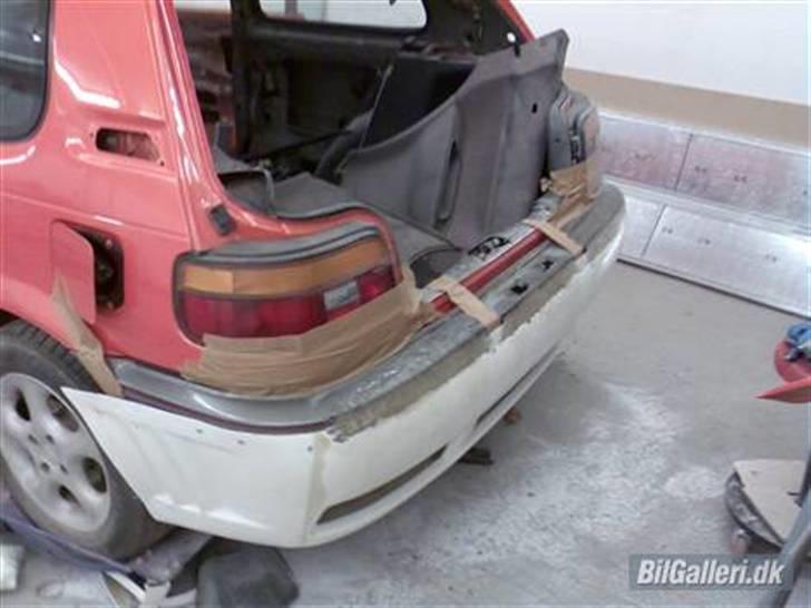 Toyota Corolla RS (Solgt) - bagskørtet billede 18
