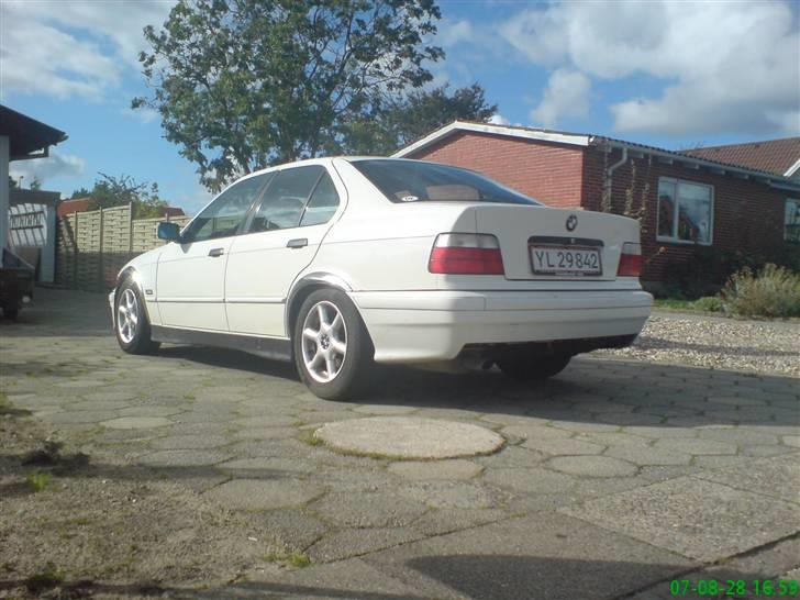 BMW 320i 24v SOLGT billede 5