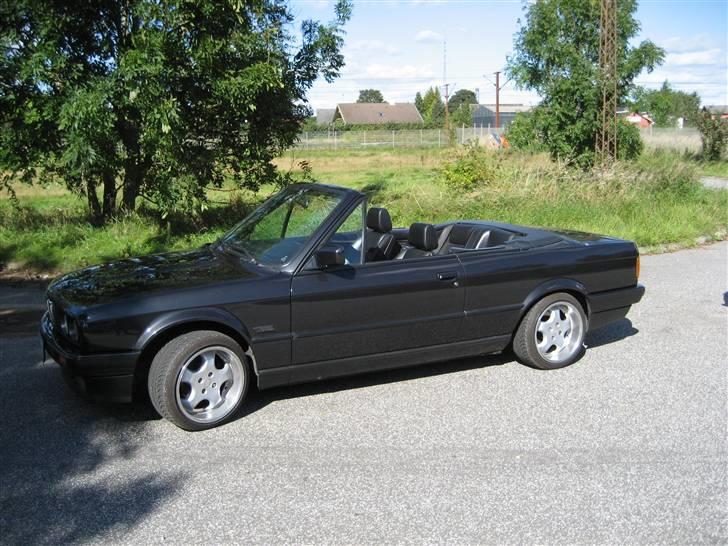 BMW               E30 320i Cab billede 1