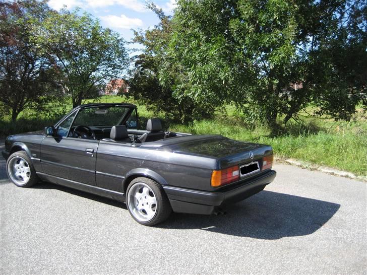 BMW               E30 320i Cab billede 3