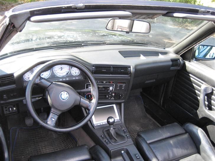 BMW               E30 320i Cab billede 9