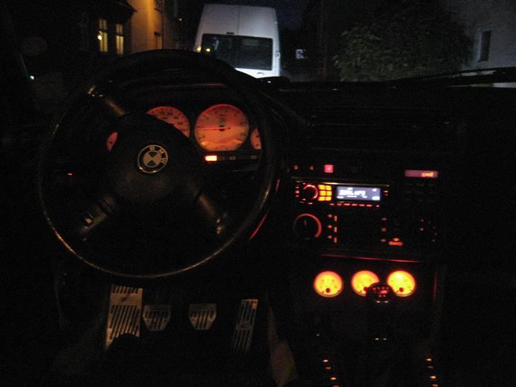 BMW E30 320i Solgt billede 17