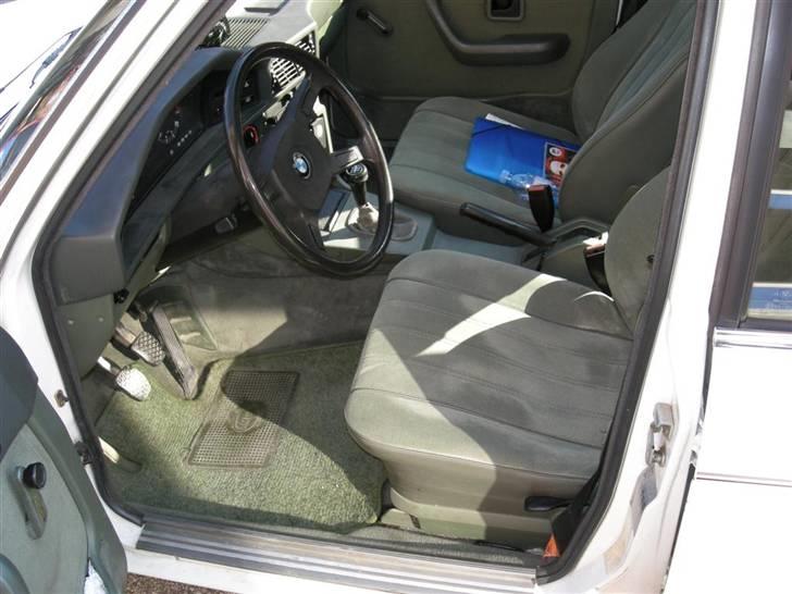 BMW E28 535i SOLGT billede 9