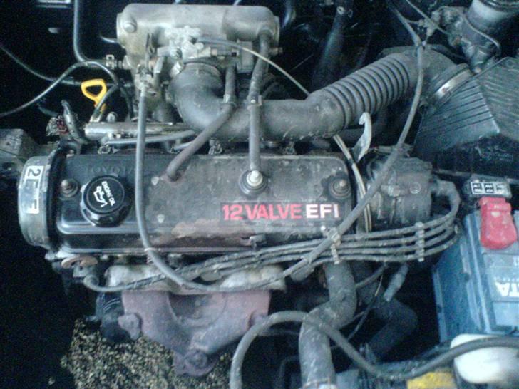Toyota corolla 1,3xli (solgt) - den vilde motor hehe billede 3