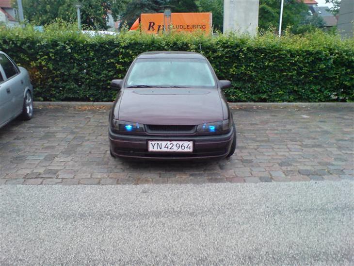 {{currentPhoto.altText}} billede {{currentPhoto.number}}