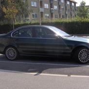 BMW 328i. SOLGT.     