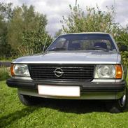 Opel ascona b