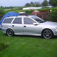 Opel Vectra. Comfort. St.car