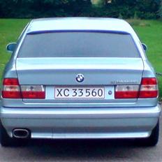 BMW 520i - 24v - e34