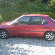 Peugeot 306 1,6 profil (Solgt)