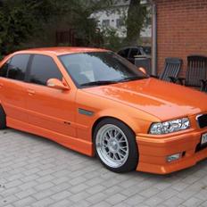 BMW 325i solgt