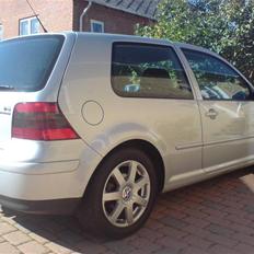 VW Golf V6 4Motion solgt