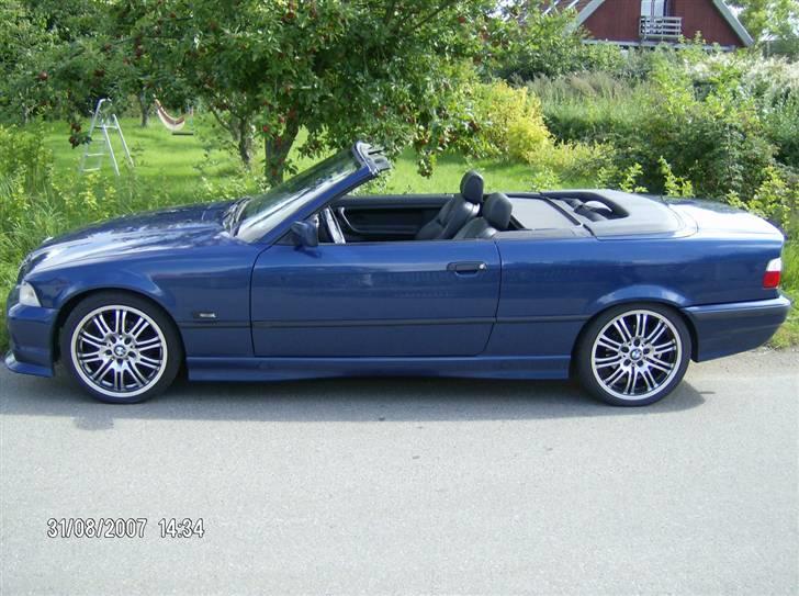 BMW 318i Cabriolet "SOLGT" billede 1