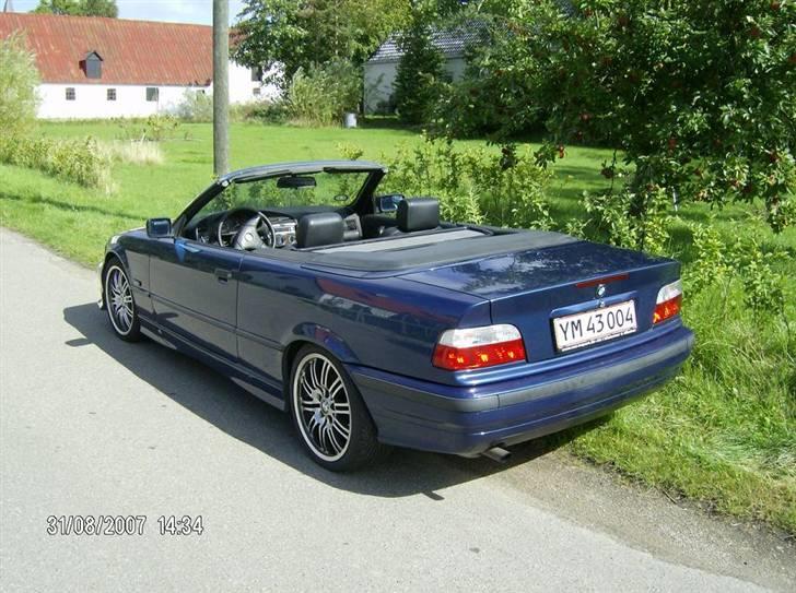 BMW 318i Cabriolet "SOLGT" billede 3