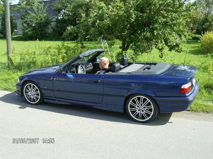 BMW 318i Cabriolet "SOLGT" billede 4