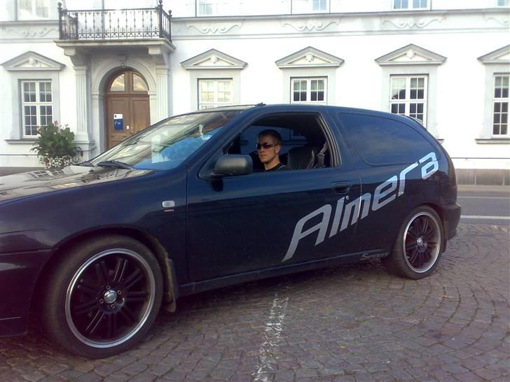 Nissan almera *SOLGT* billede 9