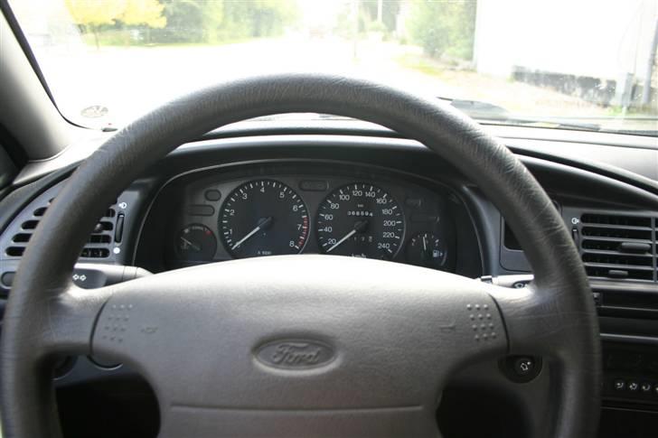 Ford Mondeo solgt billede 12