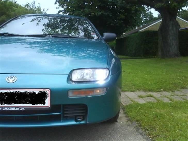 Mazda 323 F billede 8