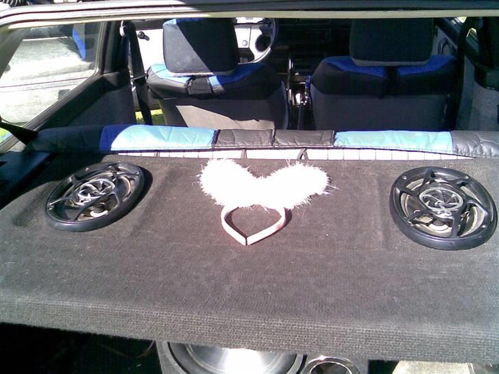 VW Golf 2 *SOLGT* - Hattehylden , ´ Dog kan man se Min Gamle Bass !  billede 5