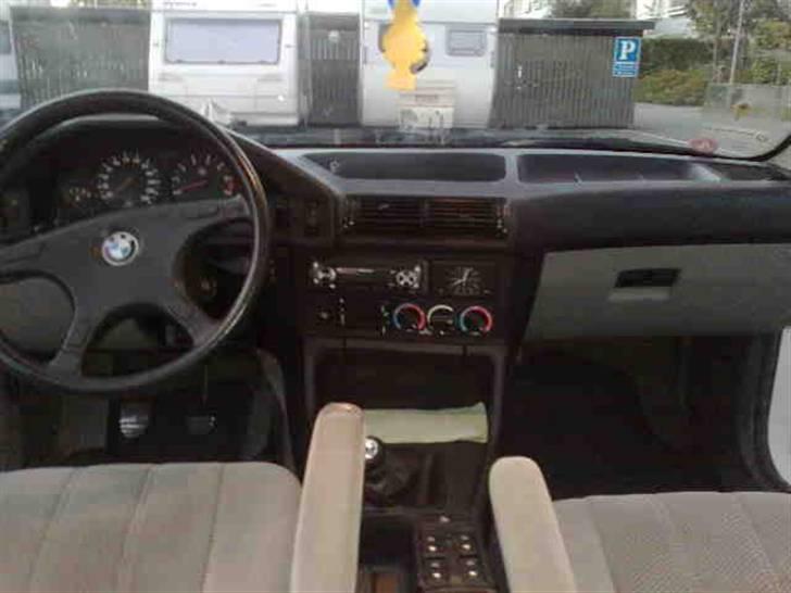 BMW 525 12v (SOLGT) billede 10