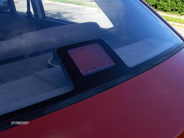 Volvo 340 DL *Solgt* og Død - Orginal Midterstoplygte billede 10