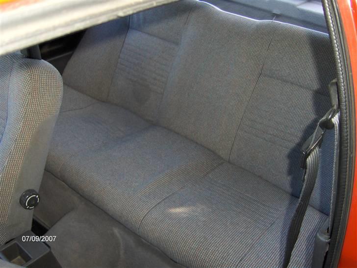 Volvo 340 DL *Solgt* og Død - bagsæde, der er ikke noget seler, men det skal jeg ha´ monteret billede 15