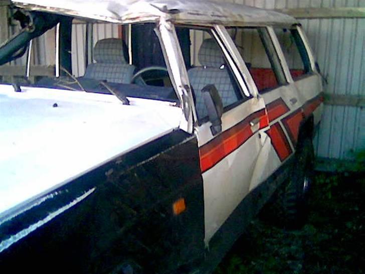 Nissan patrol  den er solgt - her er min gamle patrol, som jeg desværre kørte galt i billede 9