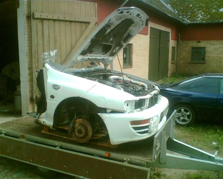 Subaru Impreza Turbo "Solgt" - Det japanske frontcut fra da jeg hentede det august 06 billede 9