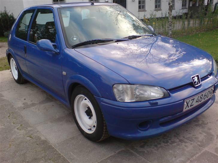 Peugeot 106 Rally  *! SOLGT !* - De nymalede Rally fælge monteret... :o) billede 1