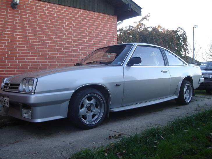 Opel Manta B - Med de gamle Schmidt-fælge billede 3