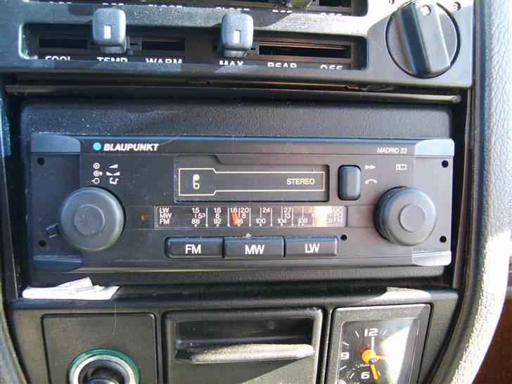 Volvo 360  "R:I:P" - blaupunkt retro radio (det dur) billede 14