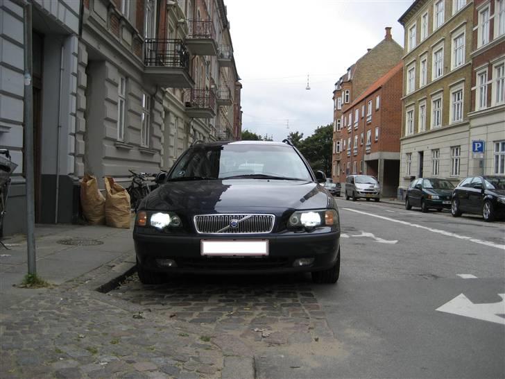 Volvo V 70 D5 SOLGT ! - Bi-zenon forlygter billede 1